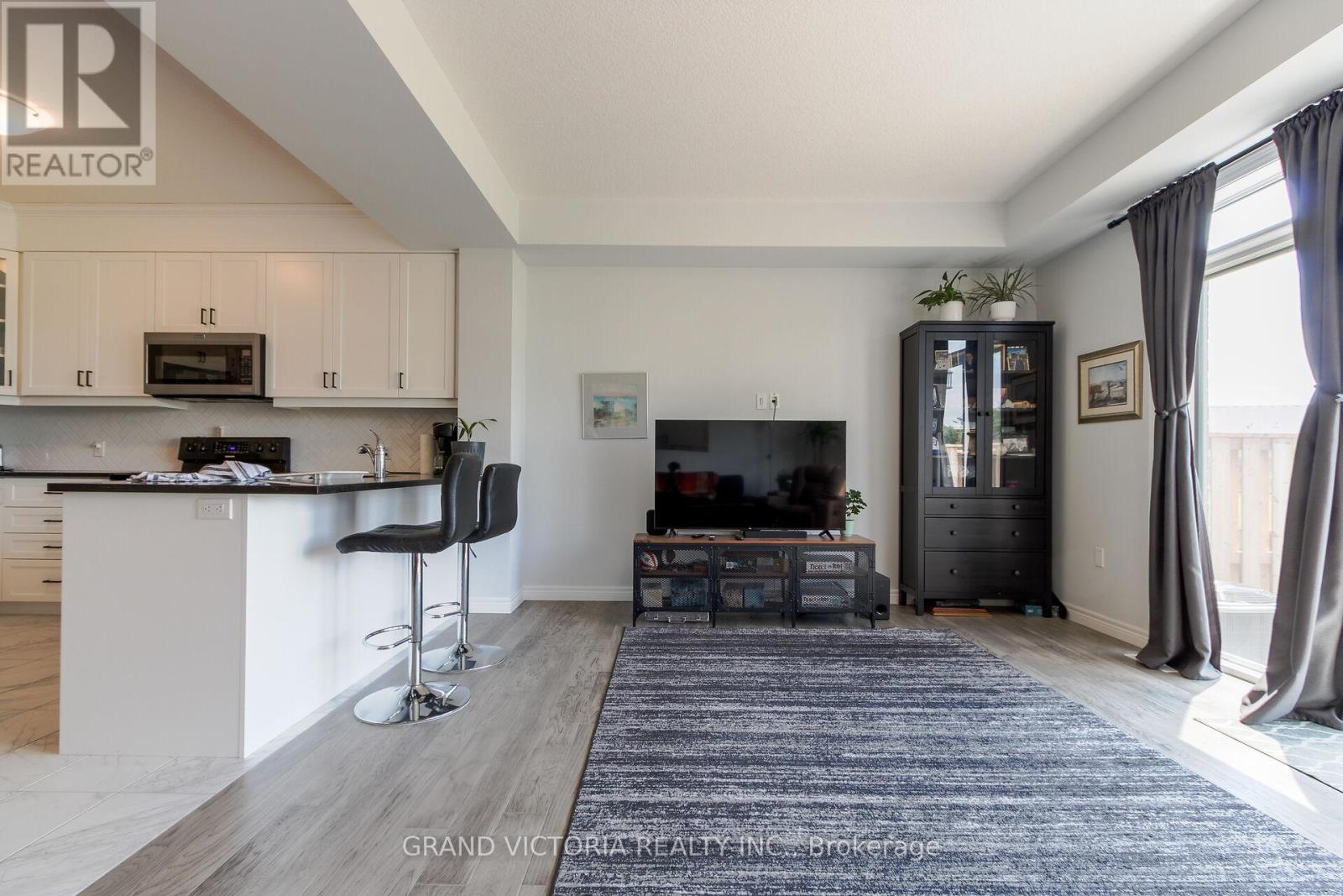 Photo 26 of 28 Zoe Lane, Hamilton ON
