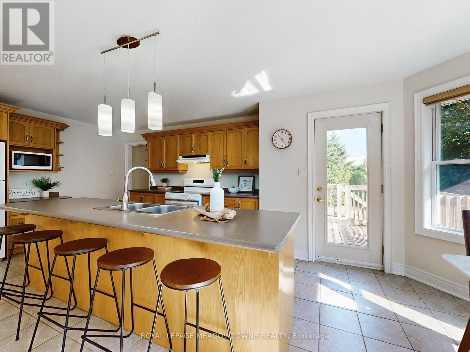 Photo 44 of 4958 Wellington Rd 125, Erin ON