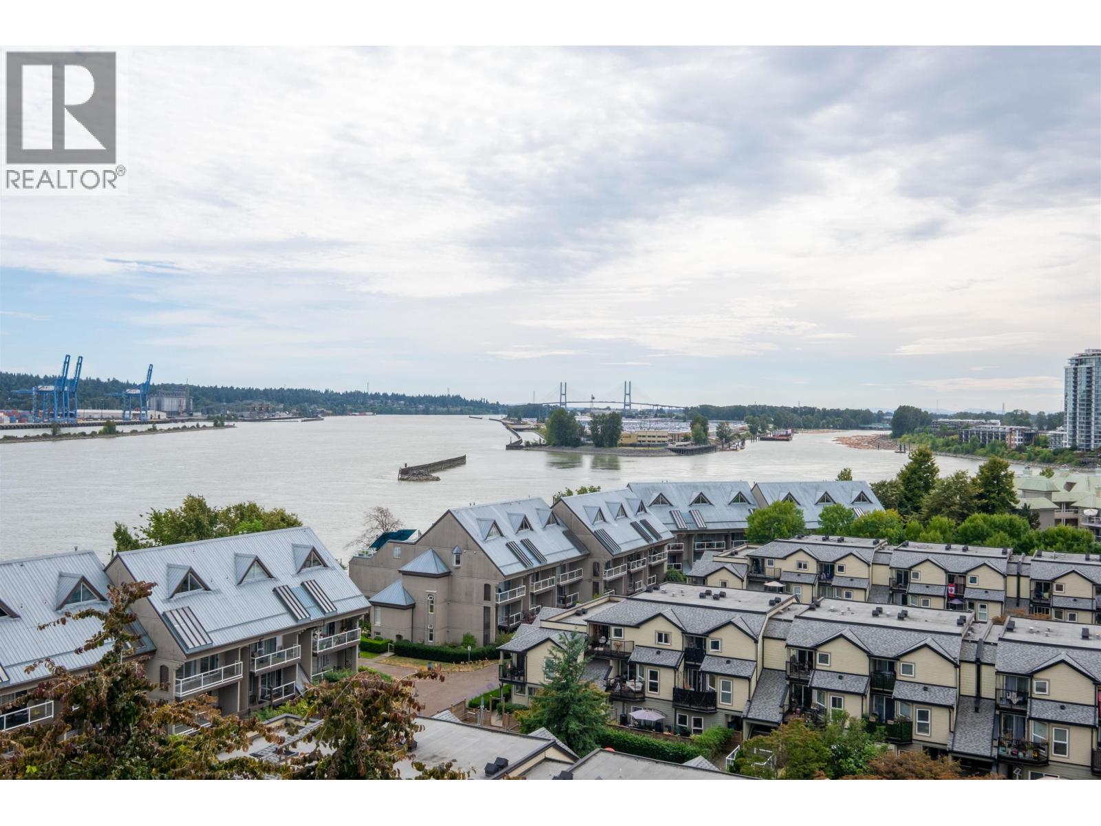 Photo 10 of 912 988 Quayside Drive, New Westminster BC