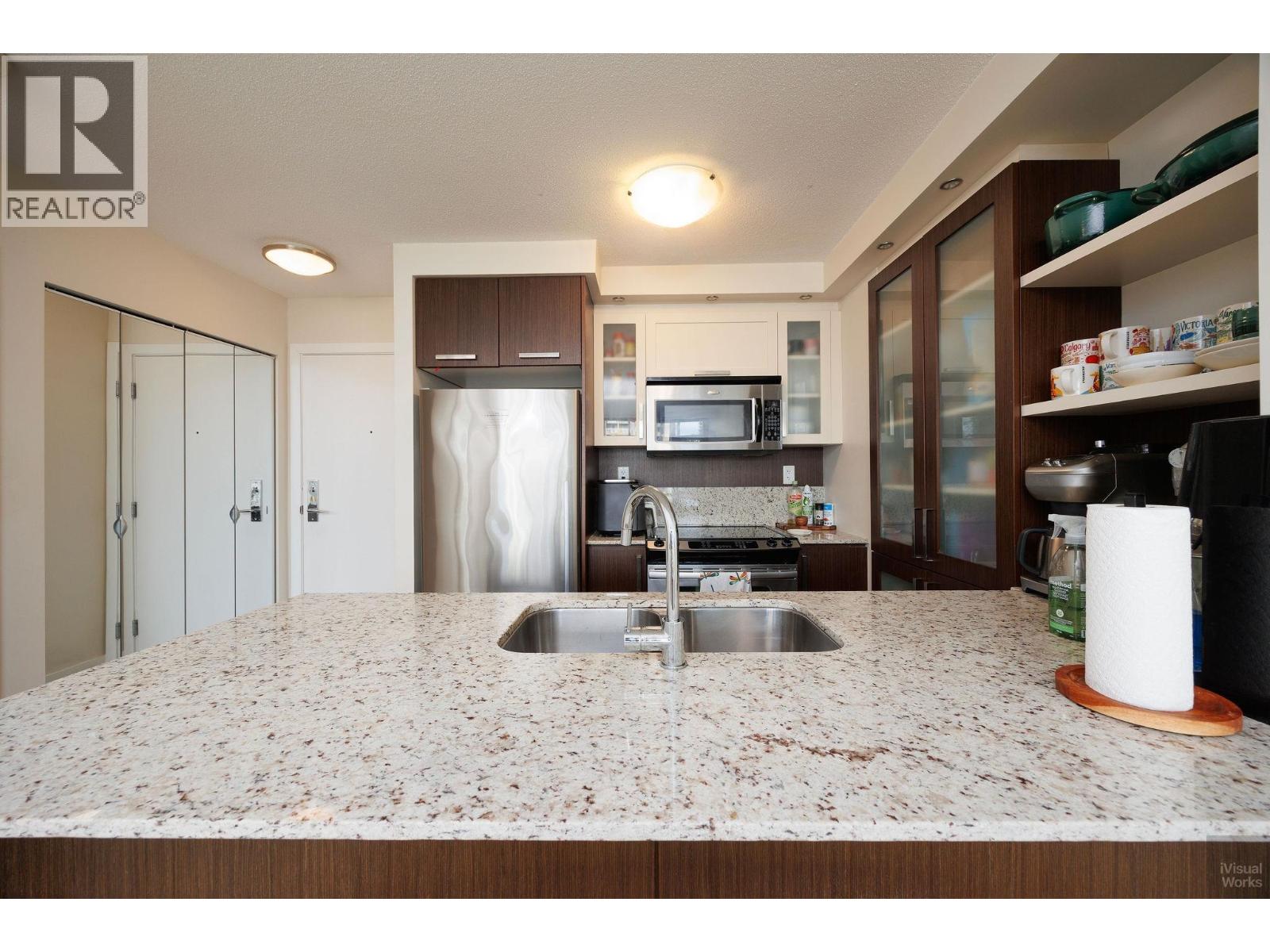 Photo 11 of 704 2980 Atlantic Avenue, Coquitlam BC