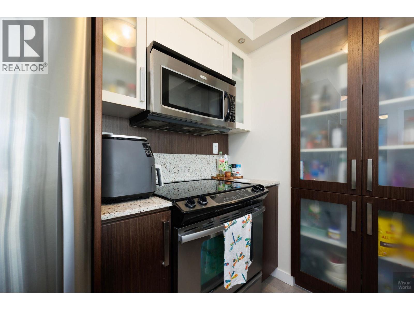 Photo 14 of 704 2980 Atlantic Avenue, Coquitlam BC