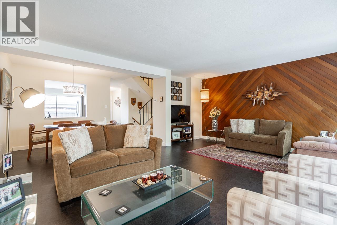 Photo 1 of 7379 Montecito Drive, Burnaby BC
