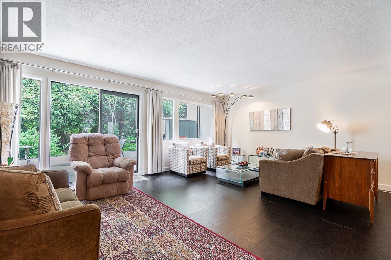 Photo 9 of 7379 Montecito Drive, Burnaby BC