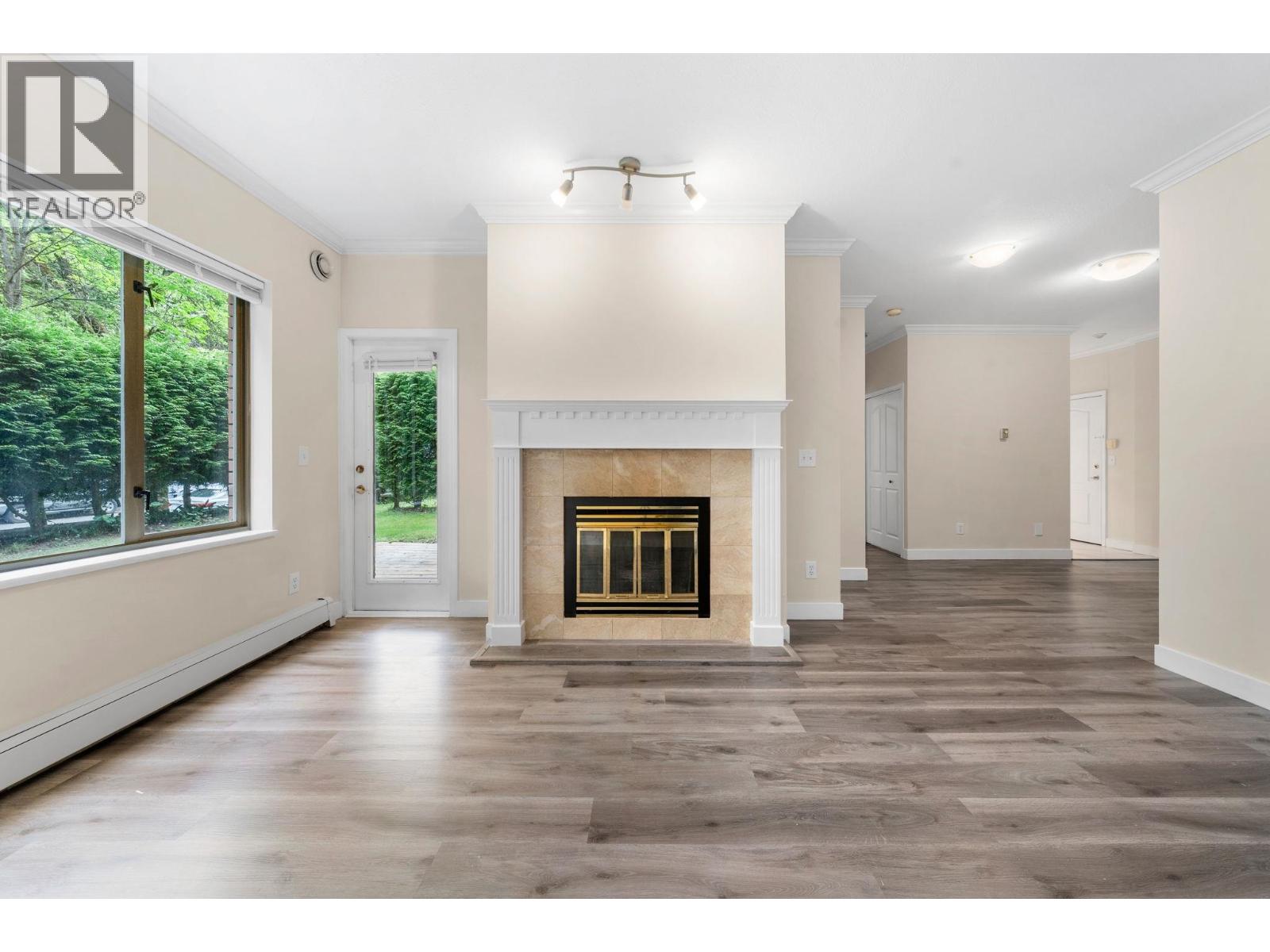 Photo 7 of 105 6688 Burlington Avenue, Burnaby BC