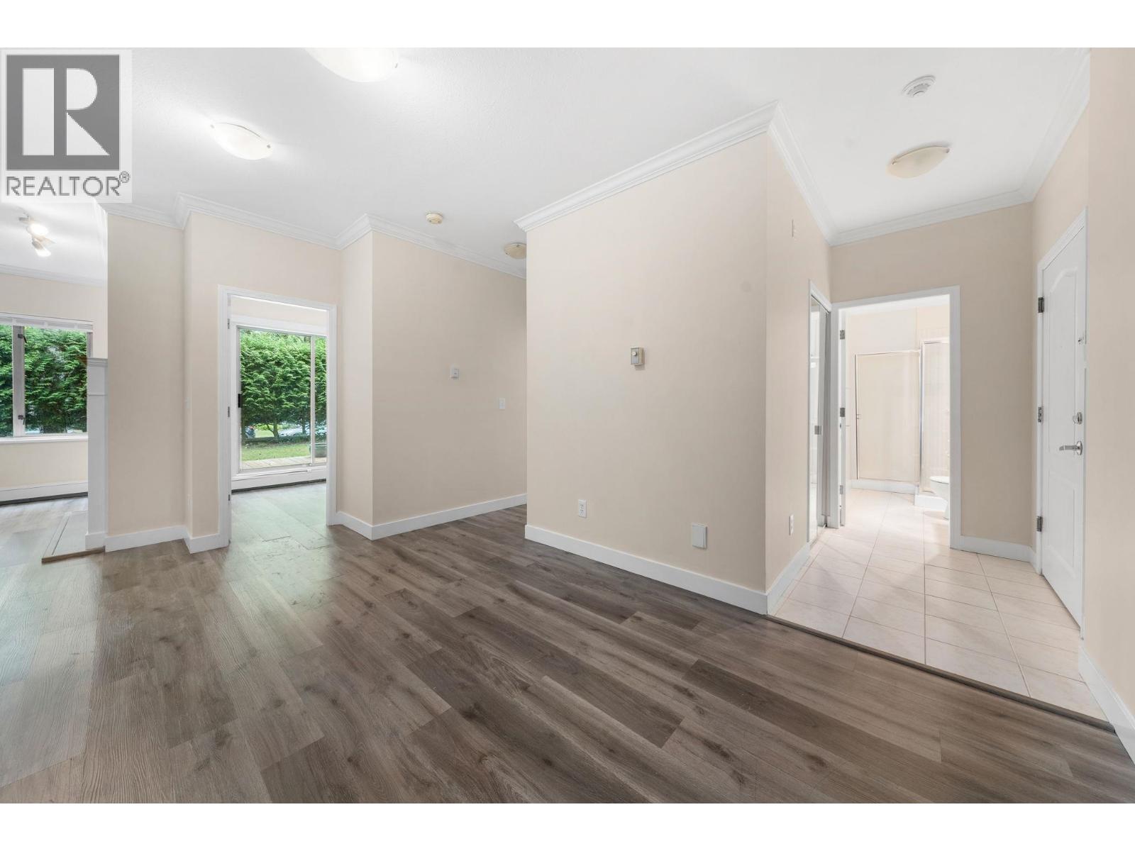 Photo 31 of 105 6688 Burlington Avenue, Burnaby BC