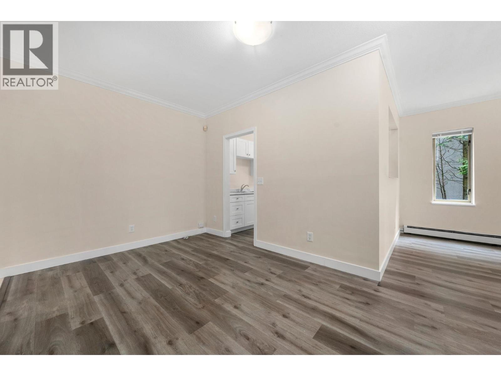 Photo 30 of 105 6688 Burlington Avenue, Burnaby BC