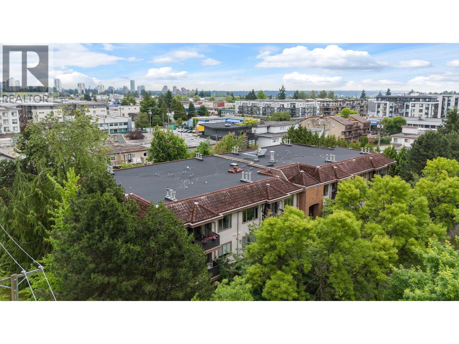 Photo 24 of 105 6688 Burlington Avenue, Burnaby BC