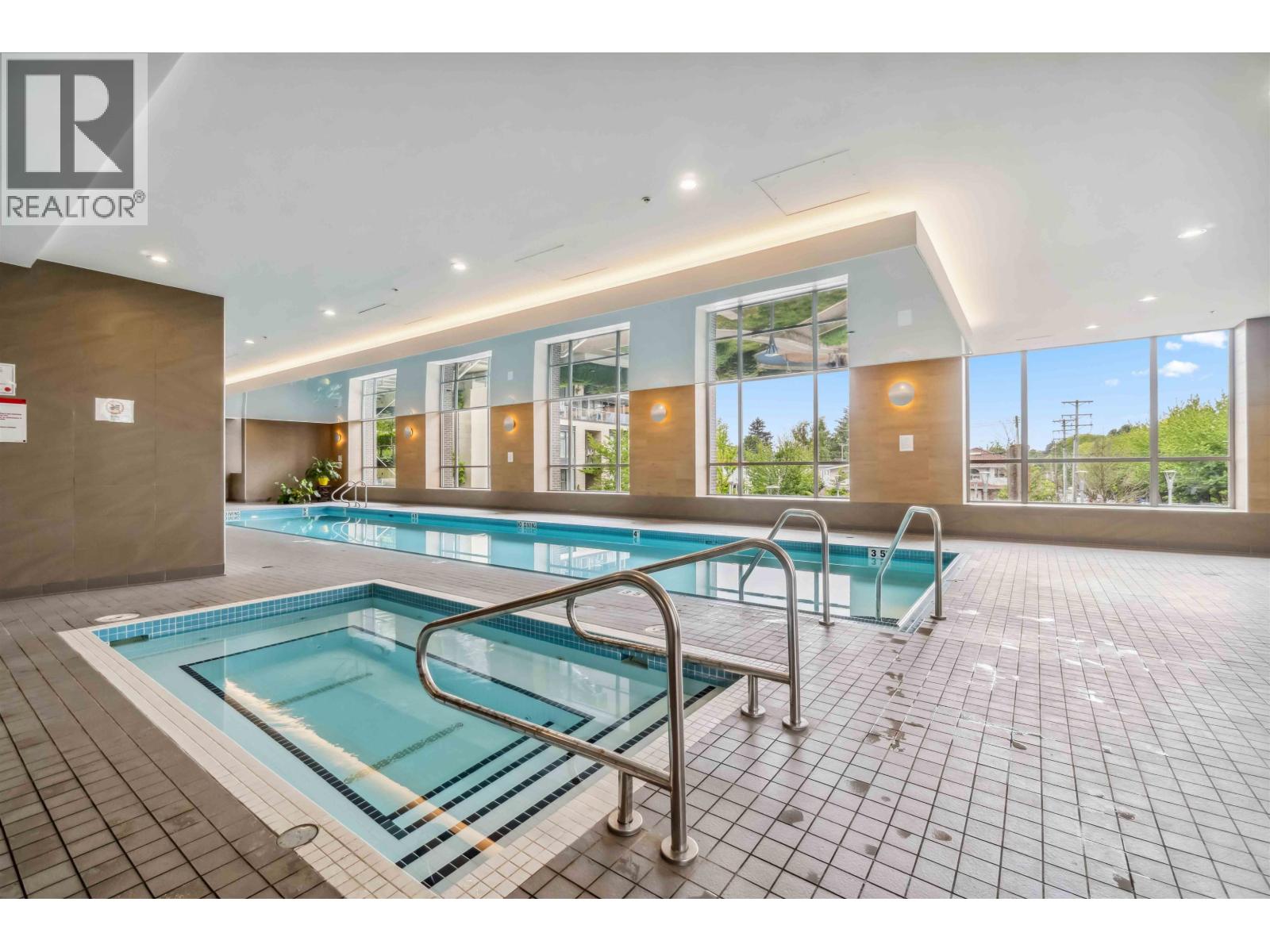 Photo 10 of 1902 5665 Boundary Road, Vancouver BC