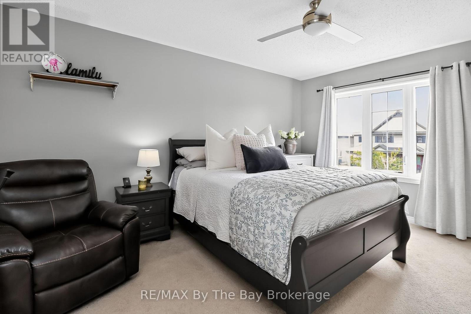 Photo 23 of 63 Robertson Street, Collingwood ON