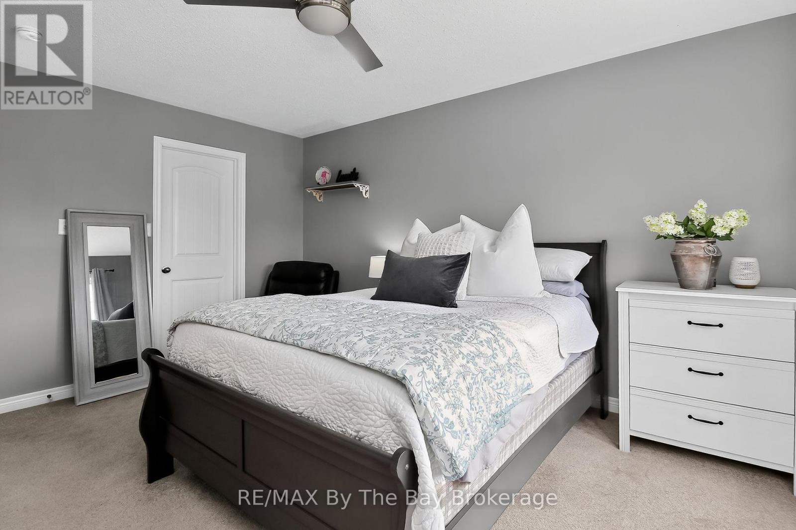 Photo 25 of 63 Robertson Street, Collingwood ON