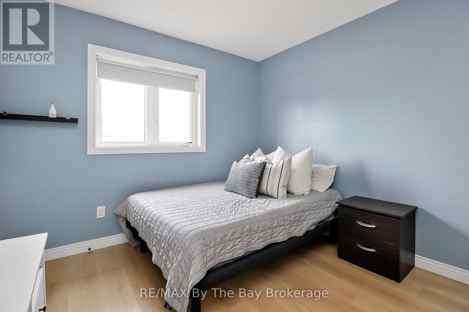 Photo 26 of 63 Robertson Street, Collingwood ON