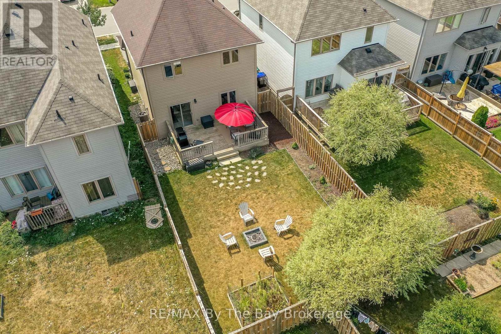 Photo 28 of 63 Robertson Street, Collingwood ON