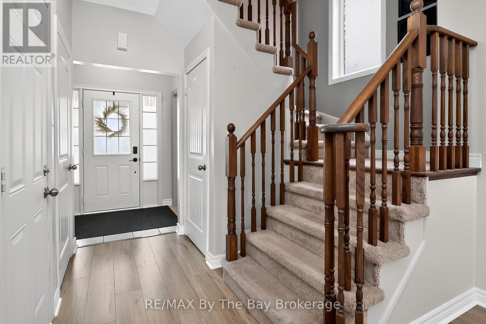 Photo 7 of 63 Robertson Street, Collingwood ON
