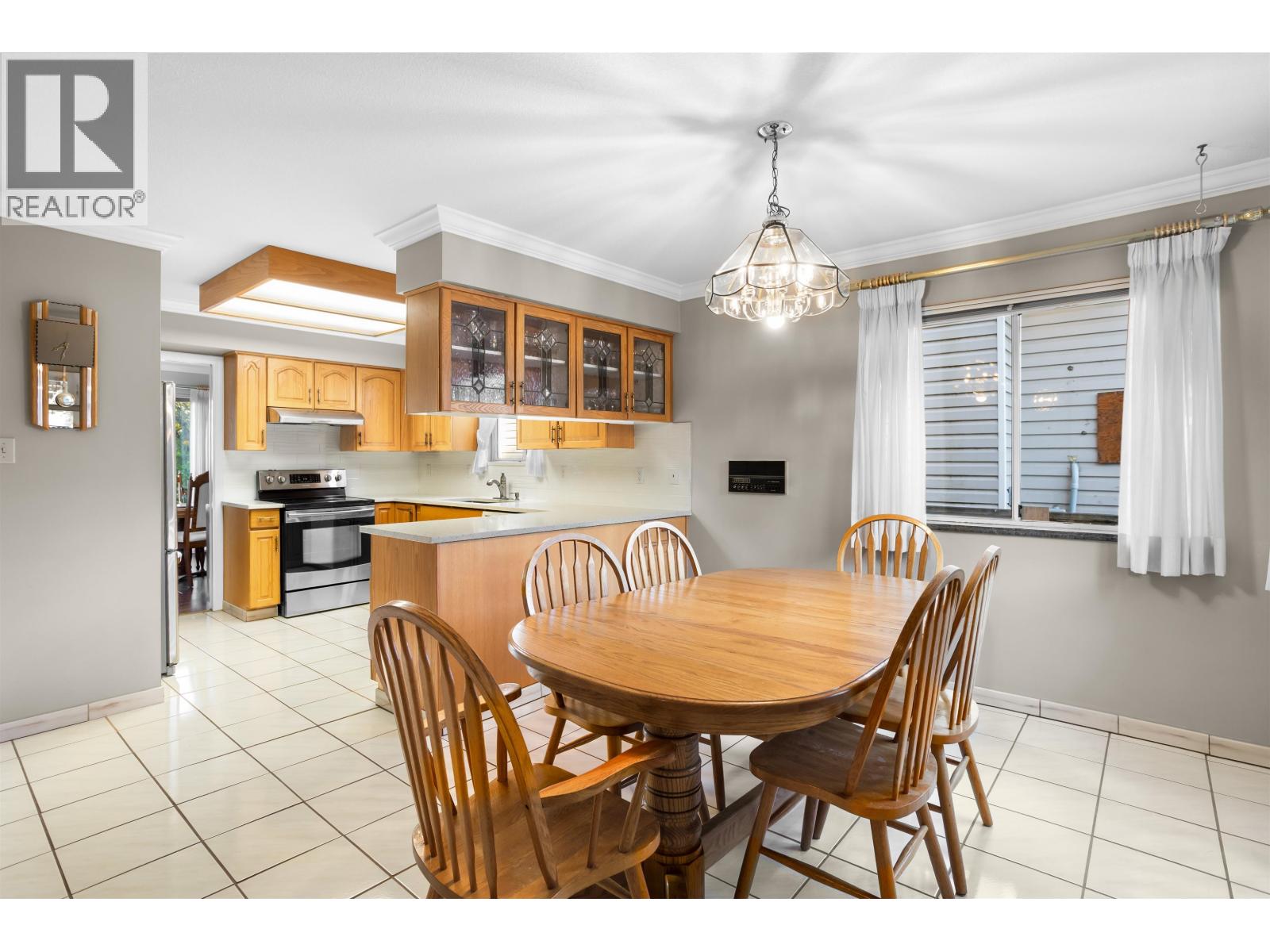 Photo 6 of 5455 Chambers Street, Vancouver BC