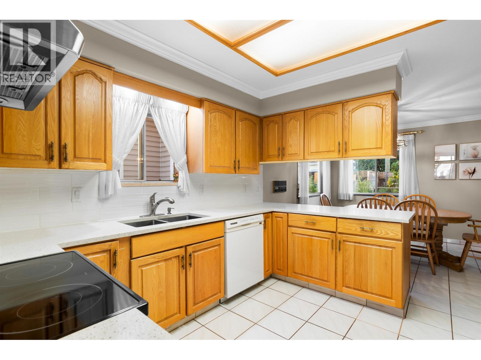 Photo 8 of 5455 Chambers Street, Vancouver BC