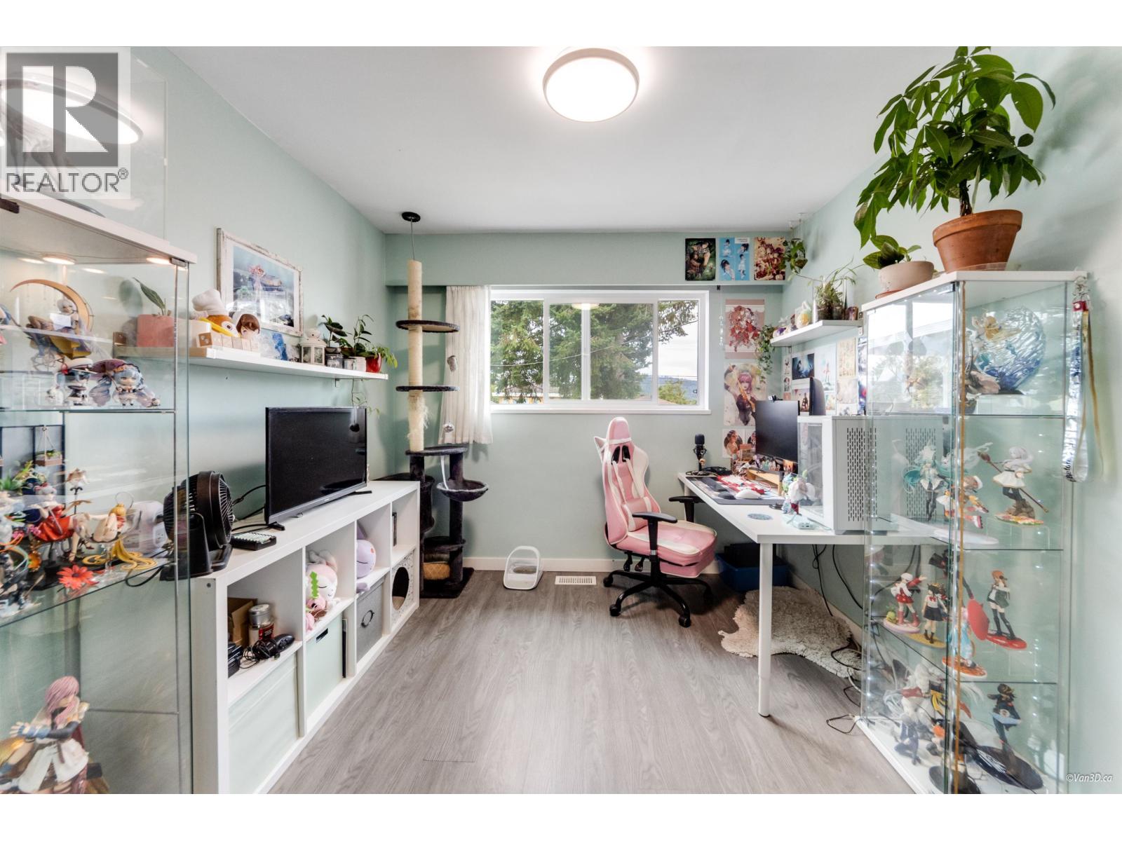 Photo 14 of 10 N Stratford Avenue, Burnaby BC