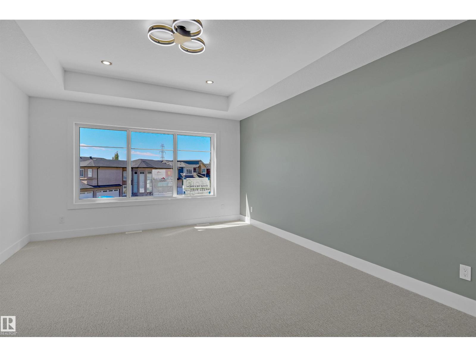 Photo 23 of 15043 15 St Nw, Edmonton AB