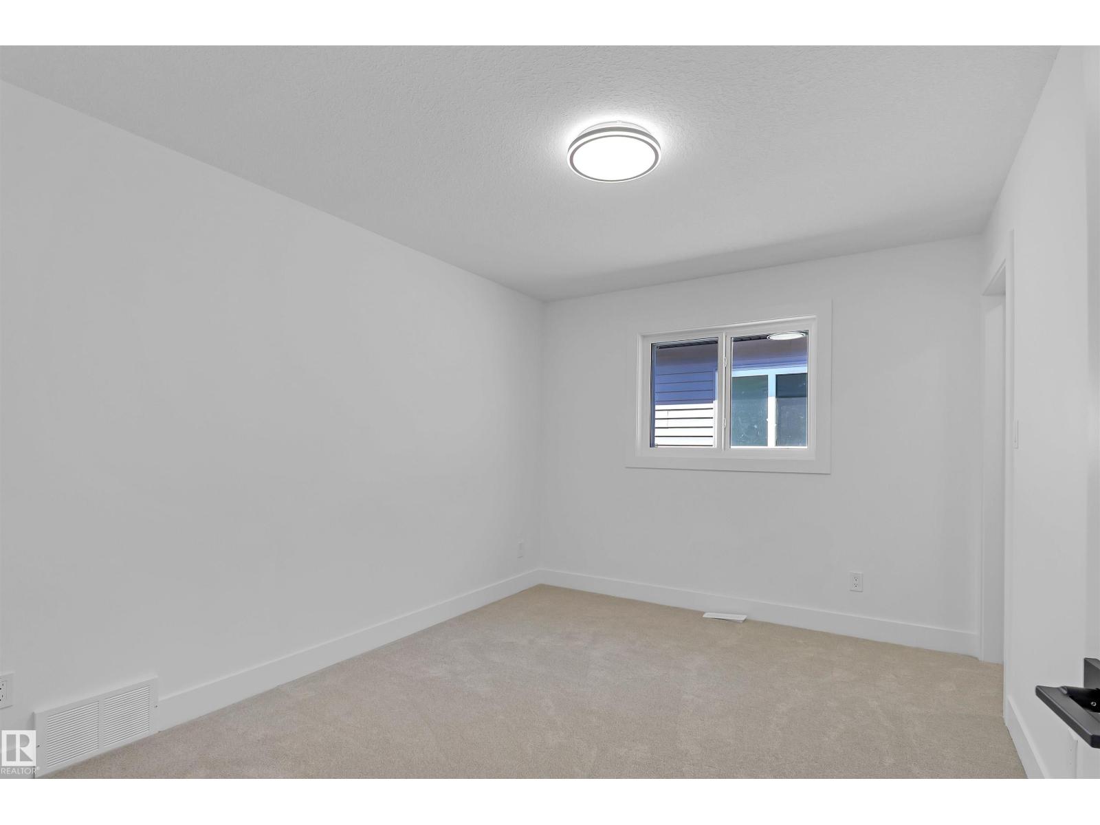 Photo 36 of 15043 15 St Nw, Edmonton AB
