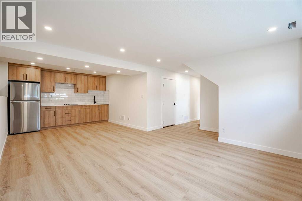 Single Family House Bi-level for Sale in  Huntbourne Road NE Huntington Hills Calgary 