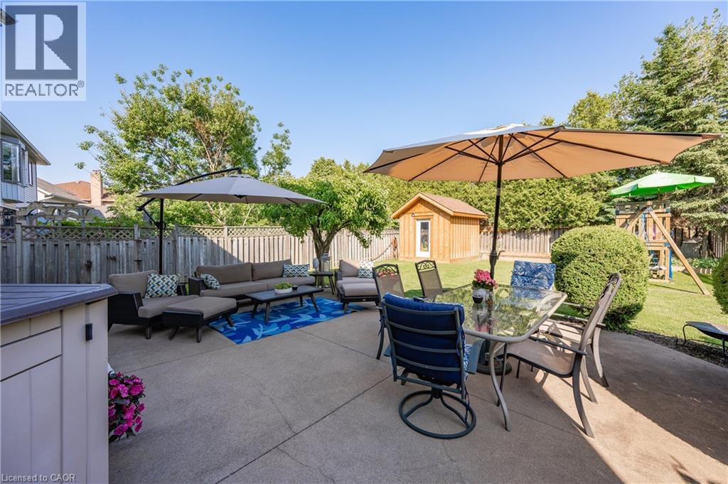 Photo 34 of 40 Springfield Boulevard, Ancaster ON