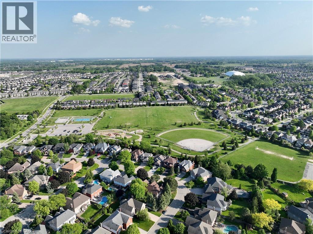 Photo 40 of 40 Springfield Boulevard, Ancaster ON