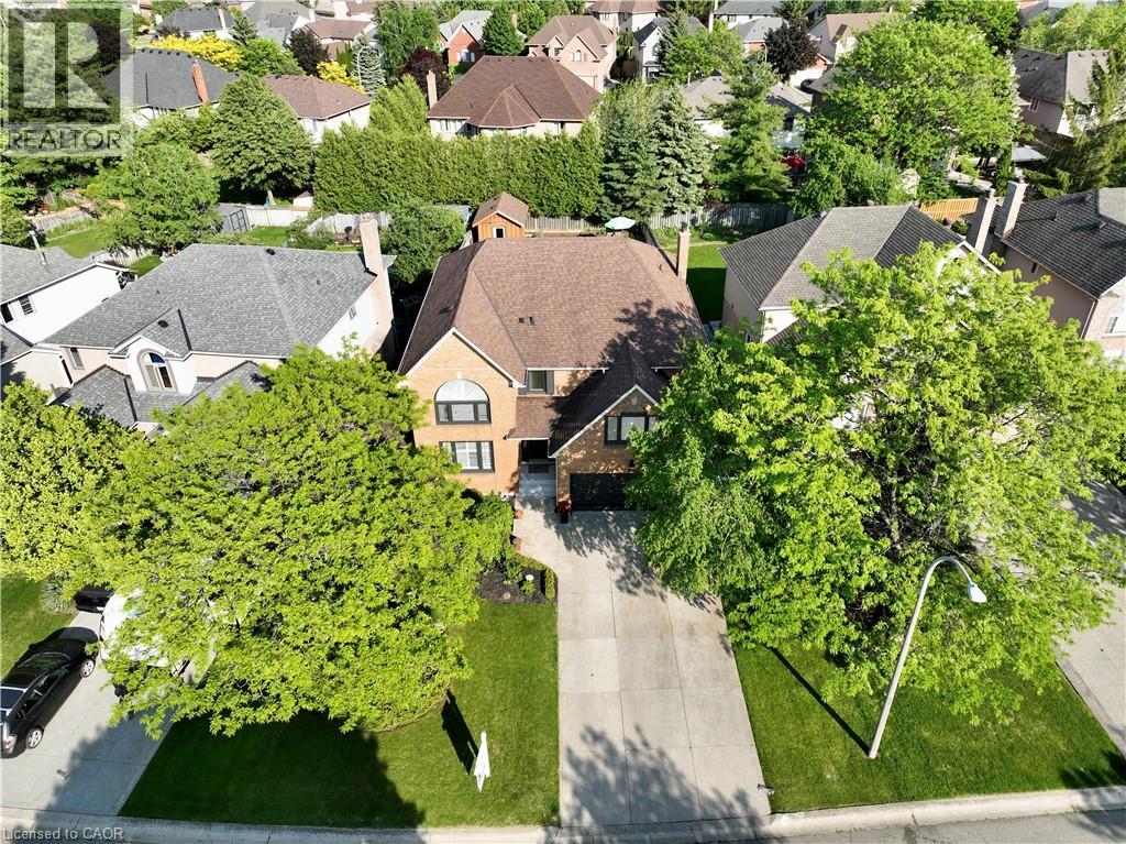 Photo 2 of 40 Springfield Boulevard, Ancaster ON