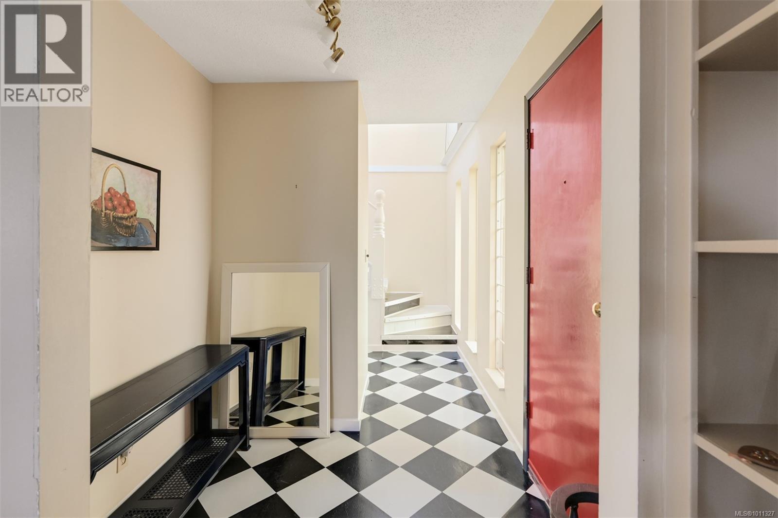 Single Family House for Sale in  Merritt St Victoria 