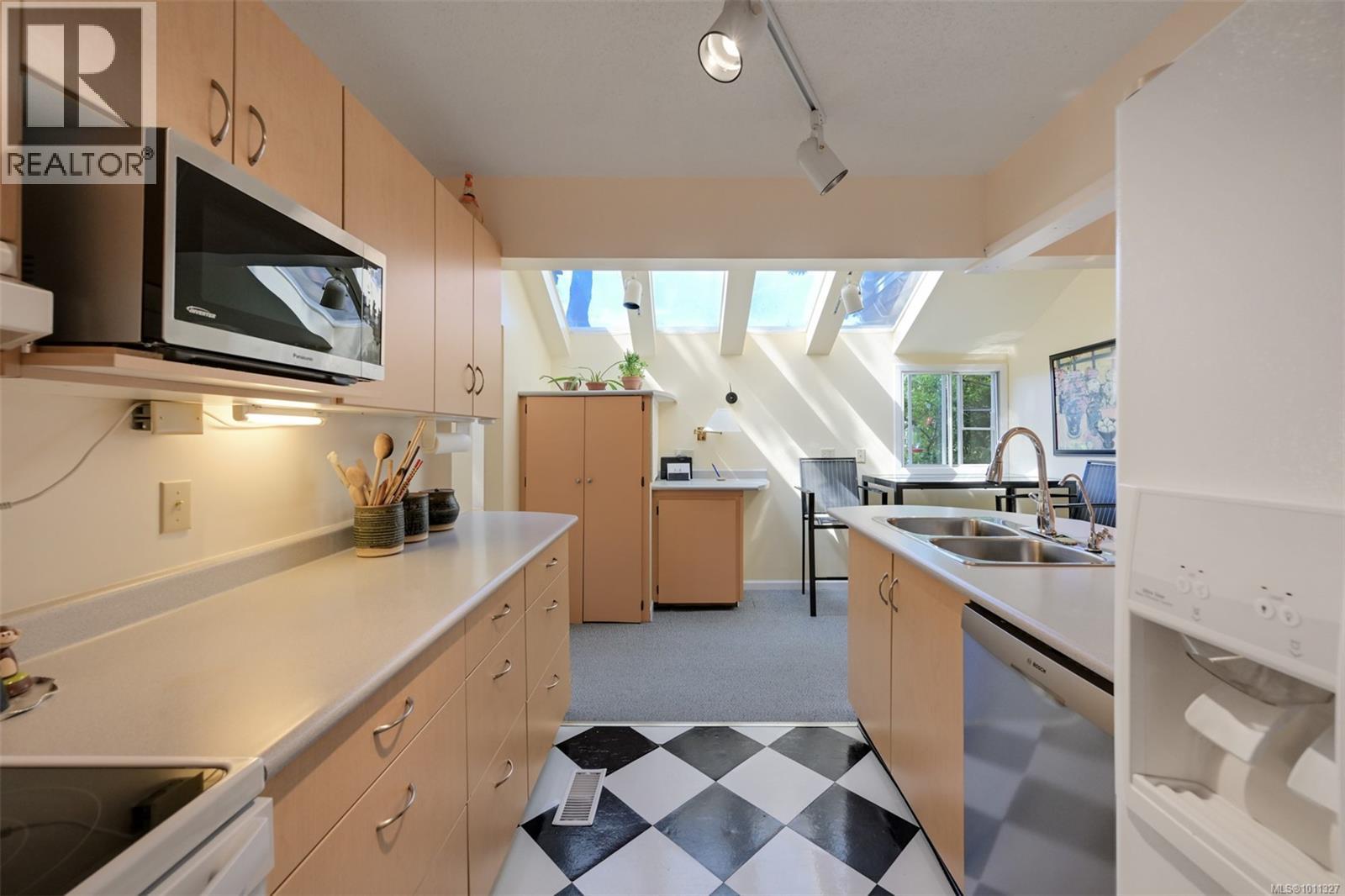Single Family House for Sale in  Merritt St Victoria 