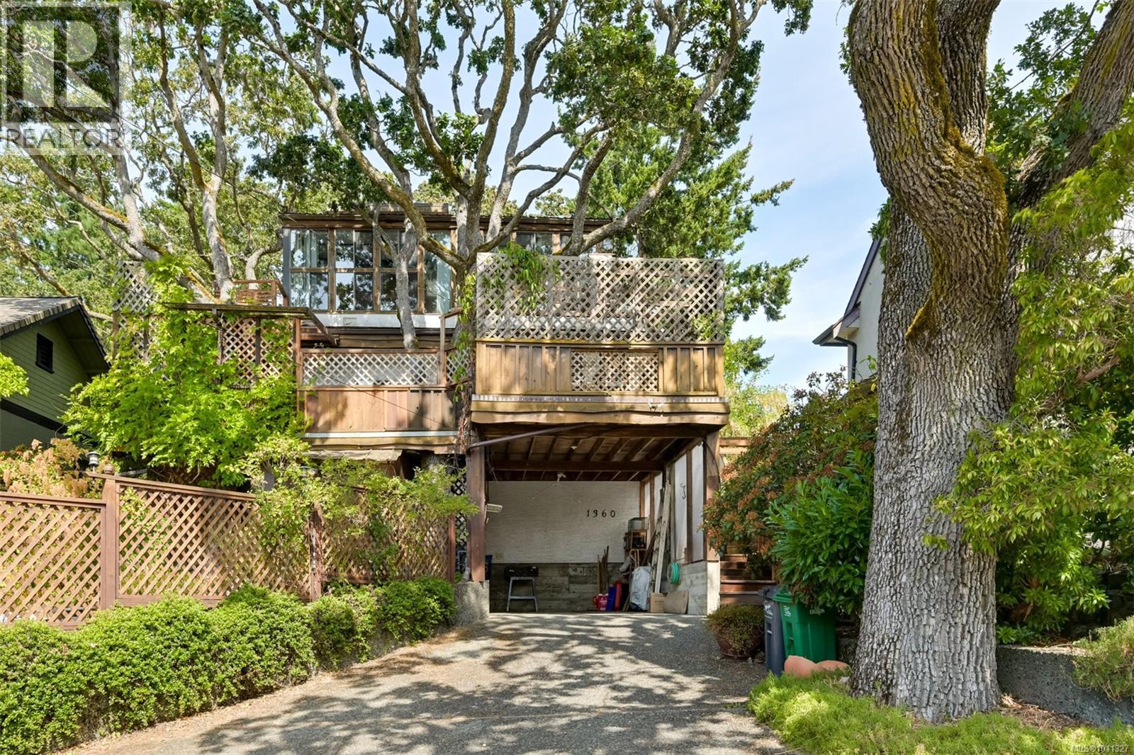Single Family House for Sale in  Merritt St Victoria 