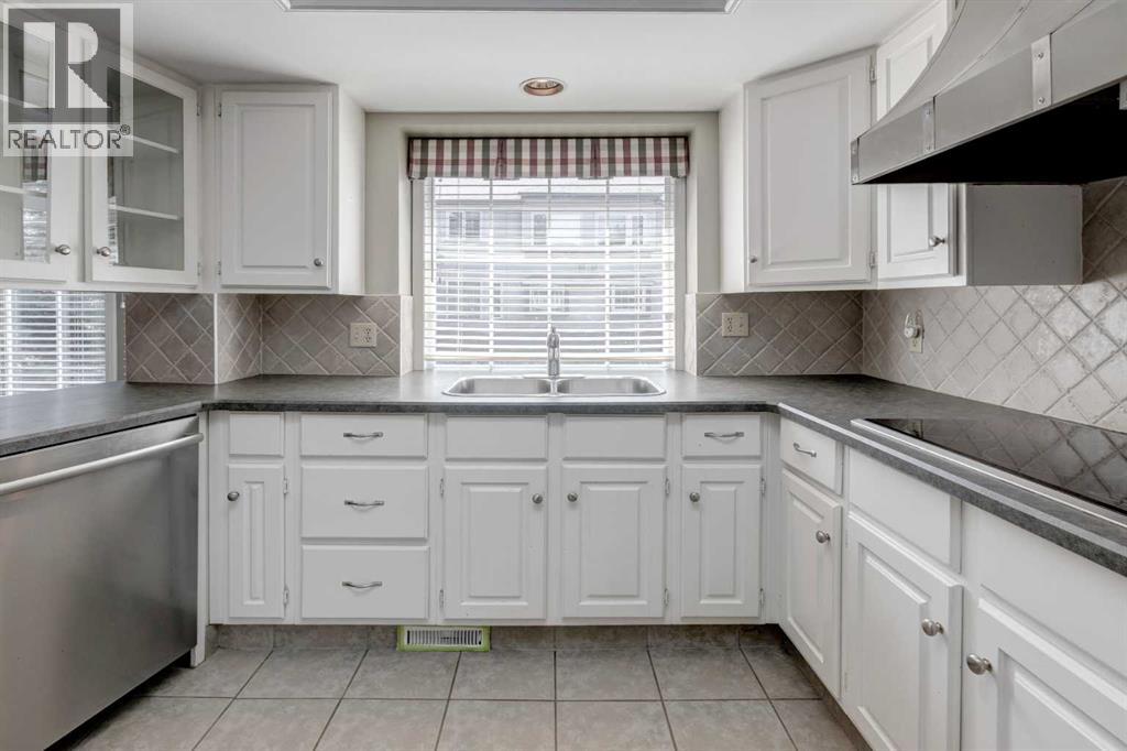 Single Family House for Sale in    Street NW Varsity Calgary 