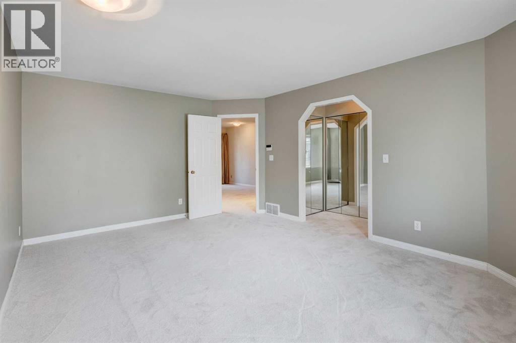 Single Family House for Sale in    Street NW Varsity Calgary 