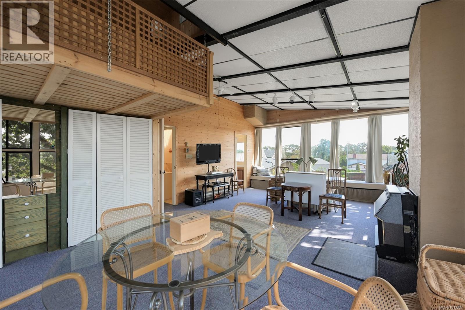 Single Family House for Sale in  Merritt St Victoria 