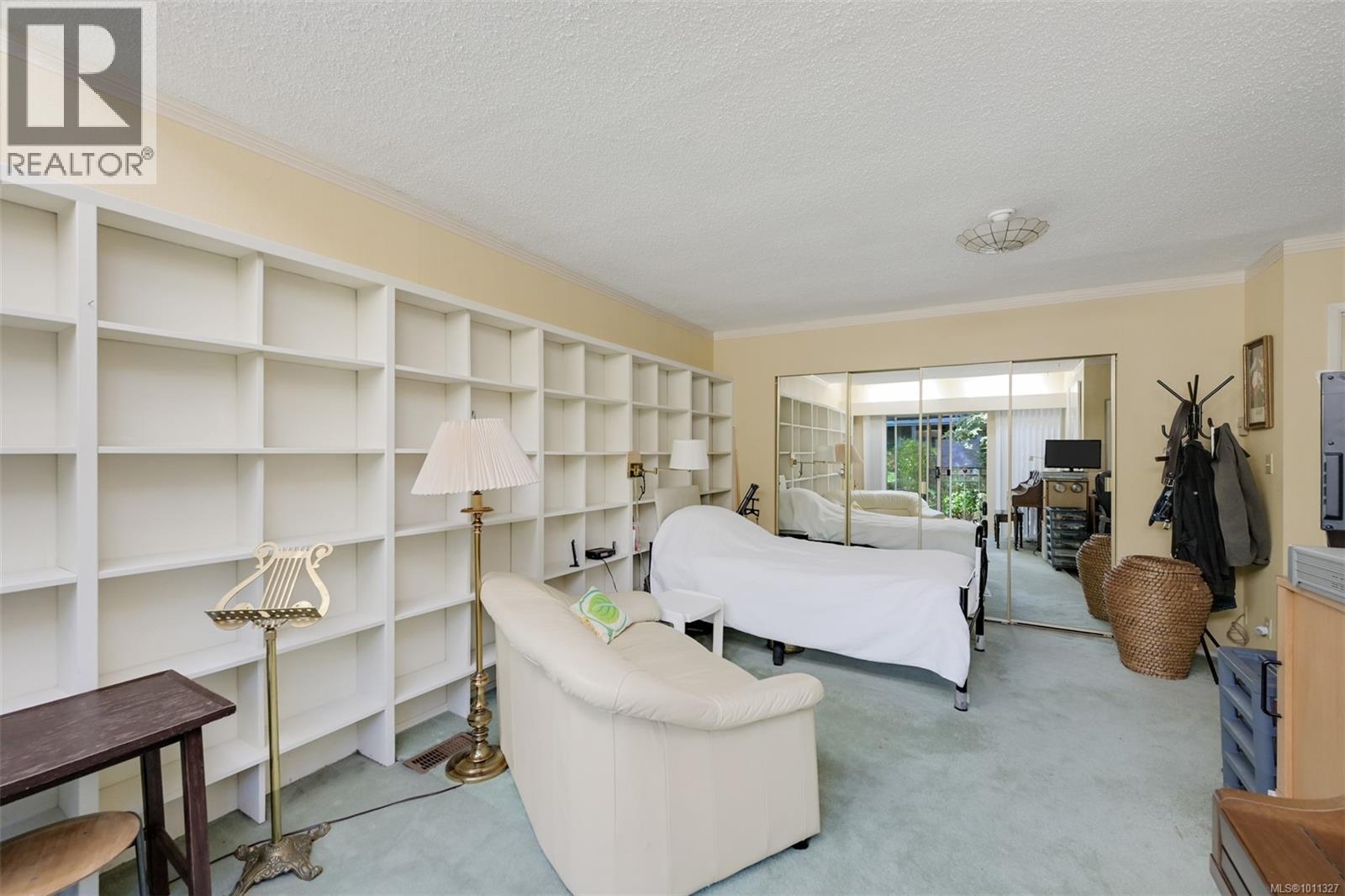 Single Family House for Sale in  Merritt St Victoria 