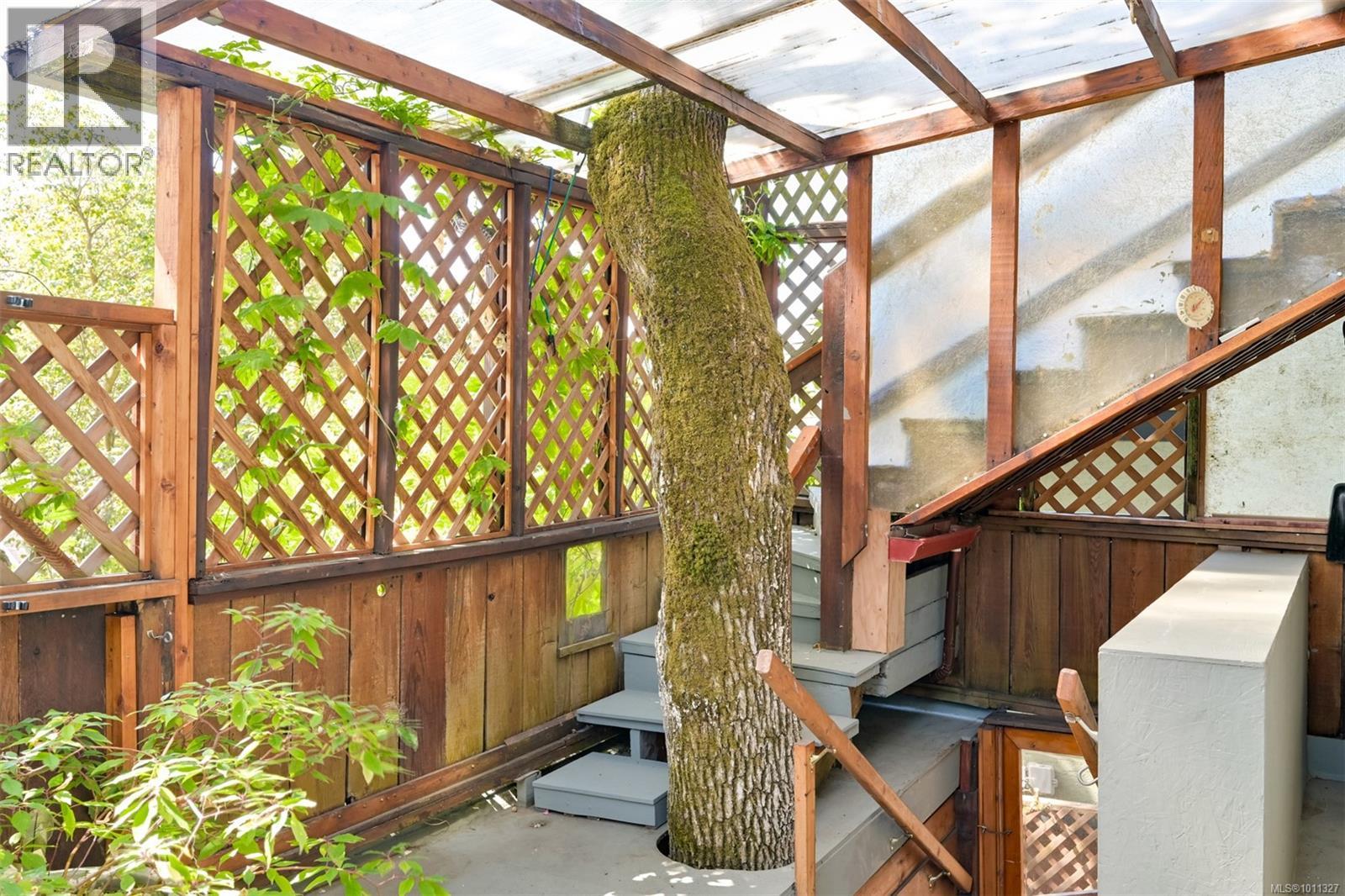 Single Family House for Sale in  Merritt St Victoria 