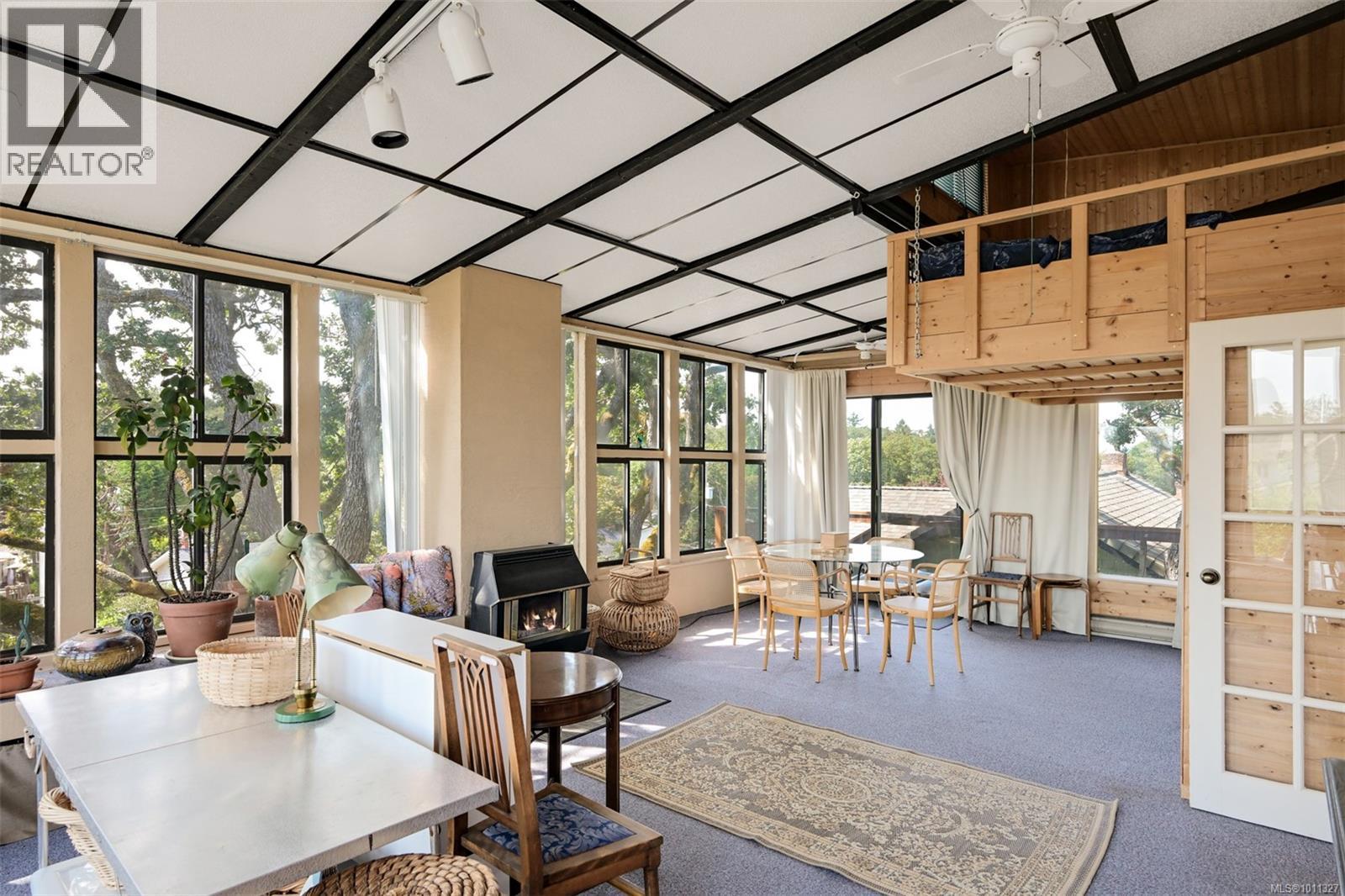 Single Family House for Sale in  Merritt St Victoria 