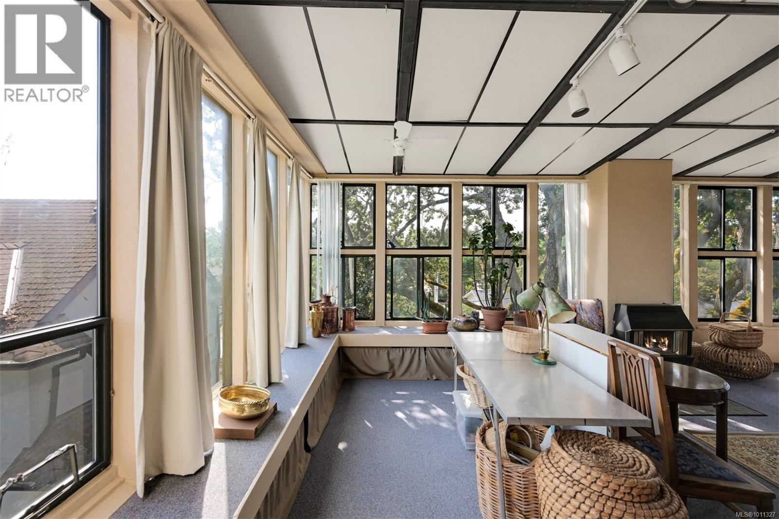 Single Family House for Sale in  Merritt St Victoria 