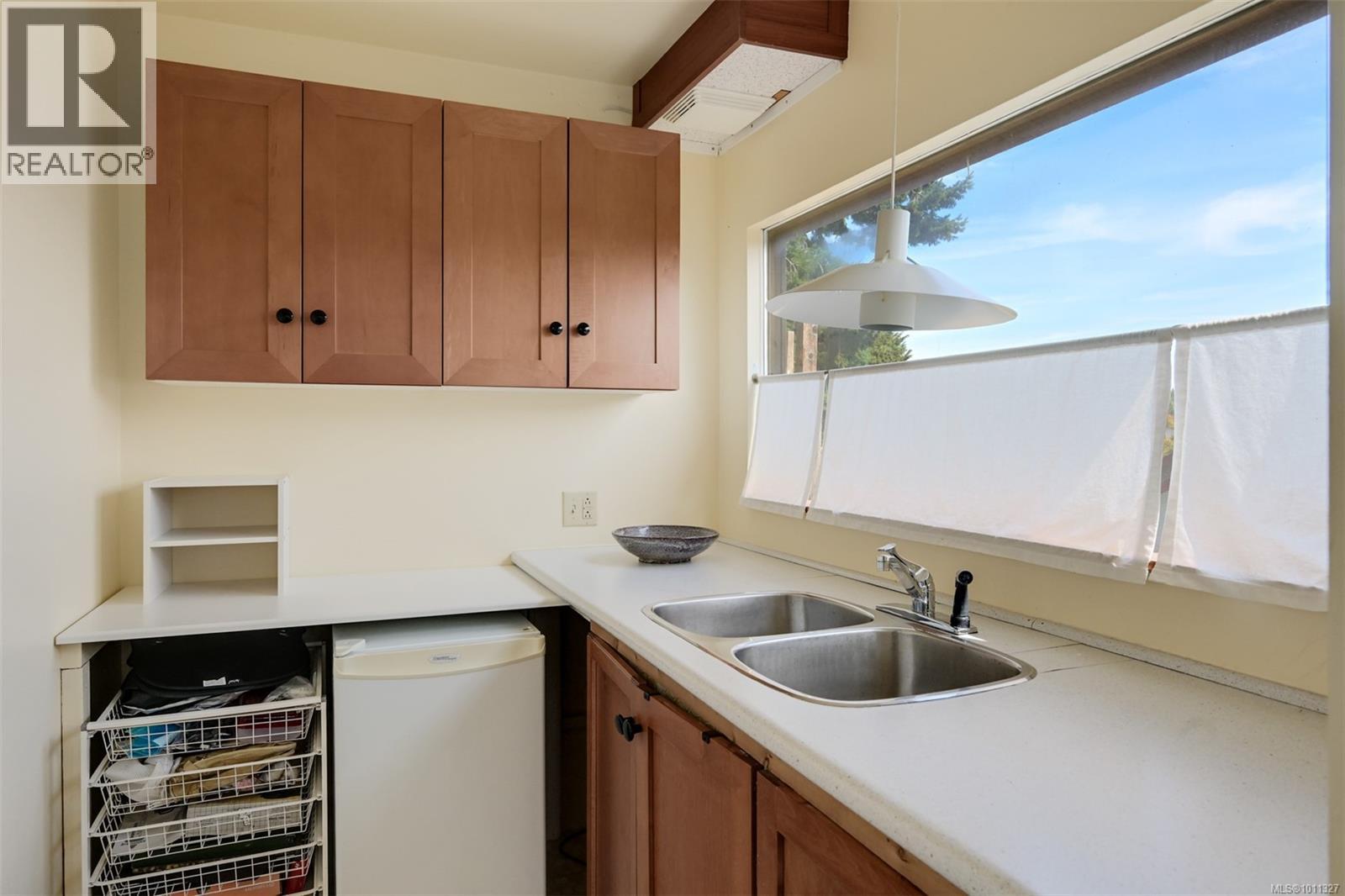 Single Family House for Sale in  Merritt St Victoria 