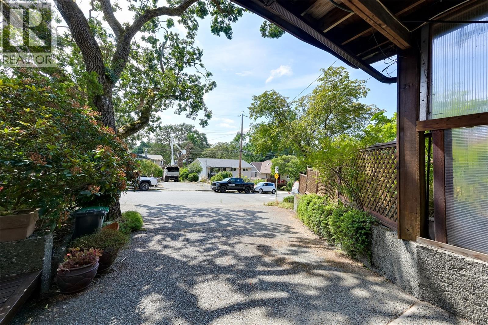 Single Family House for Sale in  Merritt St Victoria 