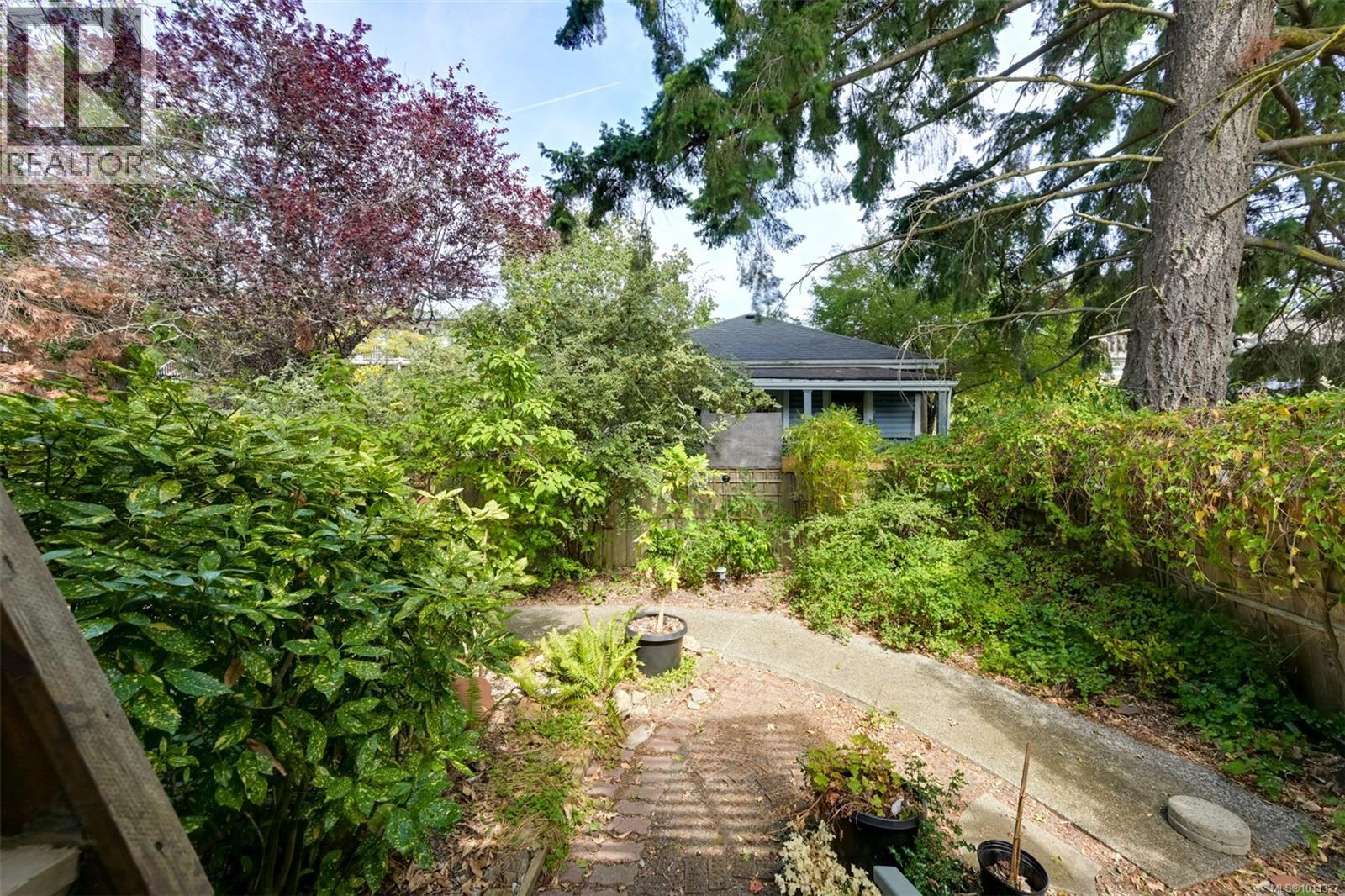 Single Family House for Sale in  Merritt St Victoria 