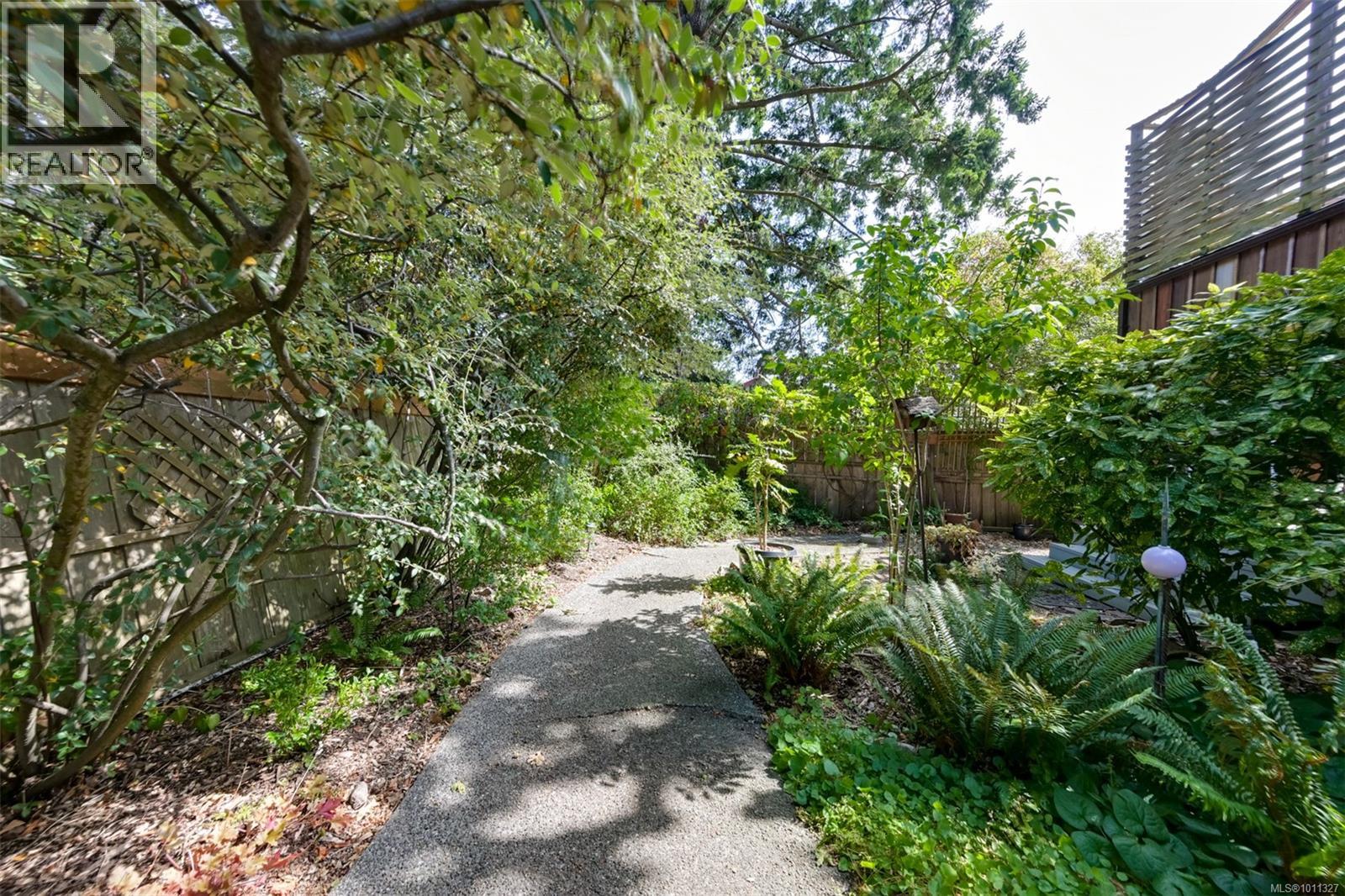 Single Family House for Sale in  Merritt St Victoria 