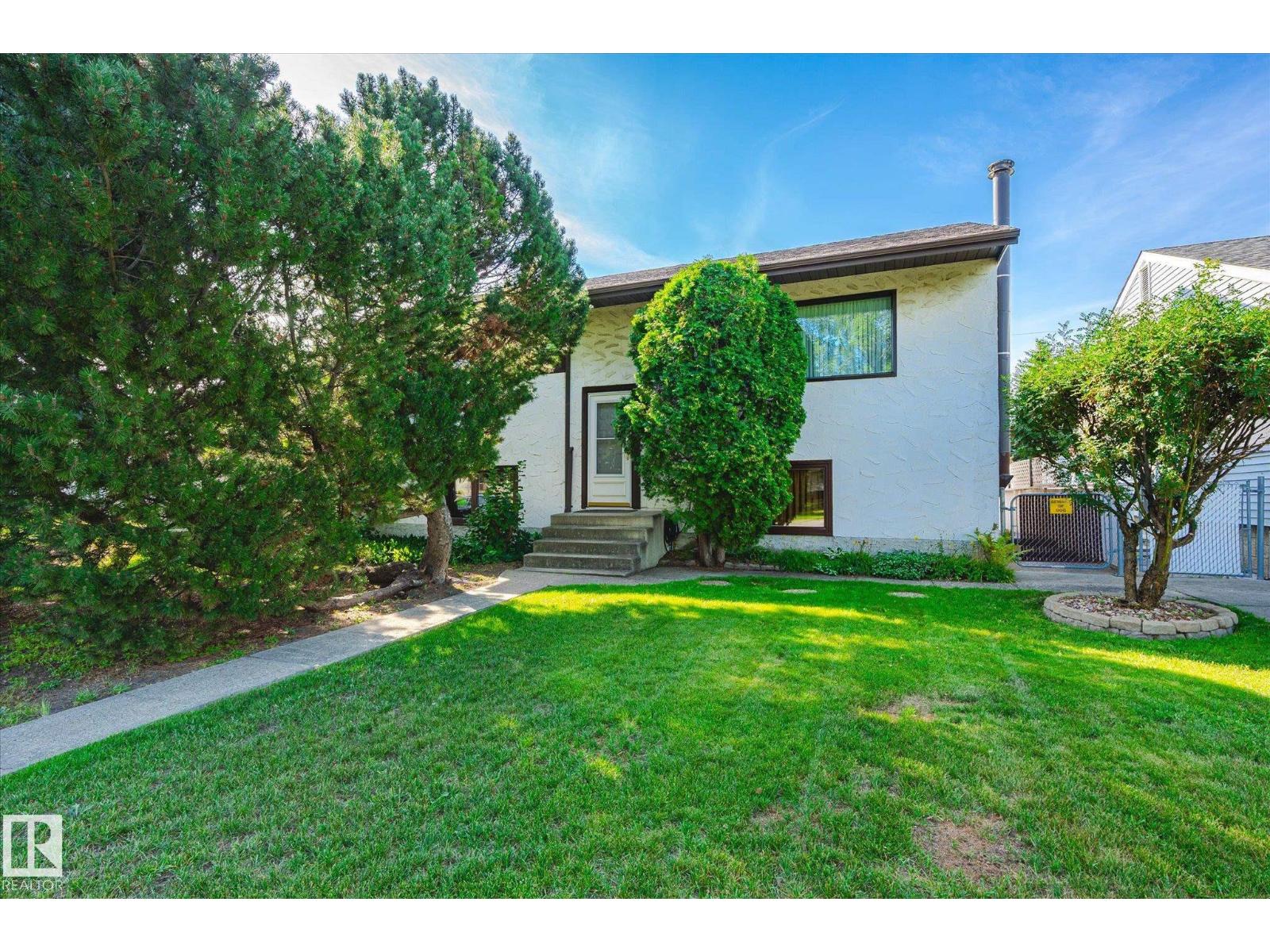Photo 1 of 13407 132 Av Nw, Edmonton AB