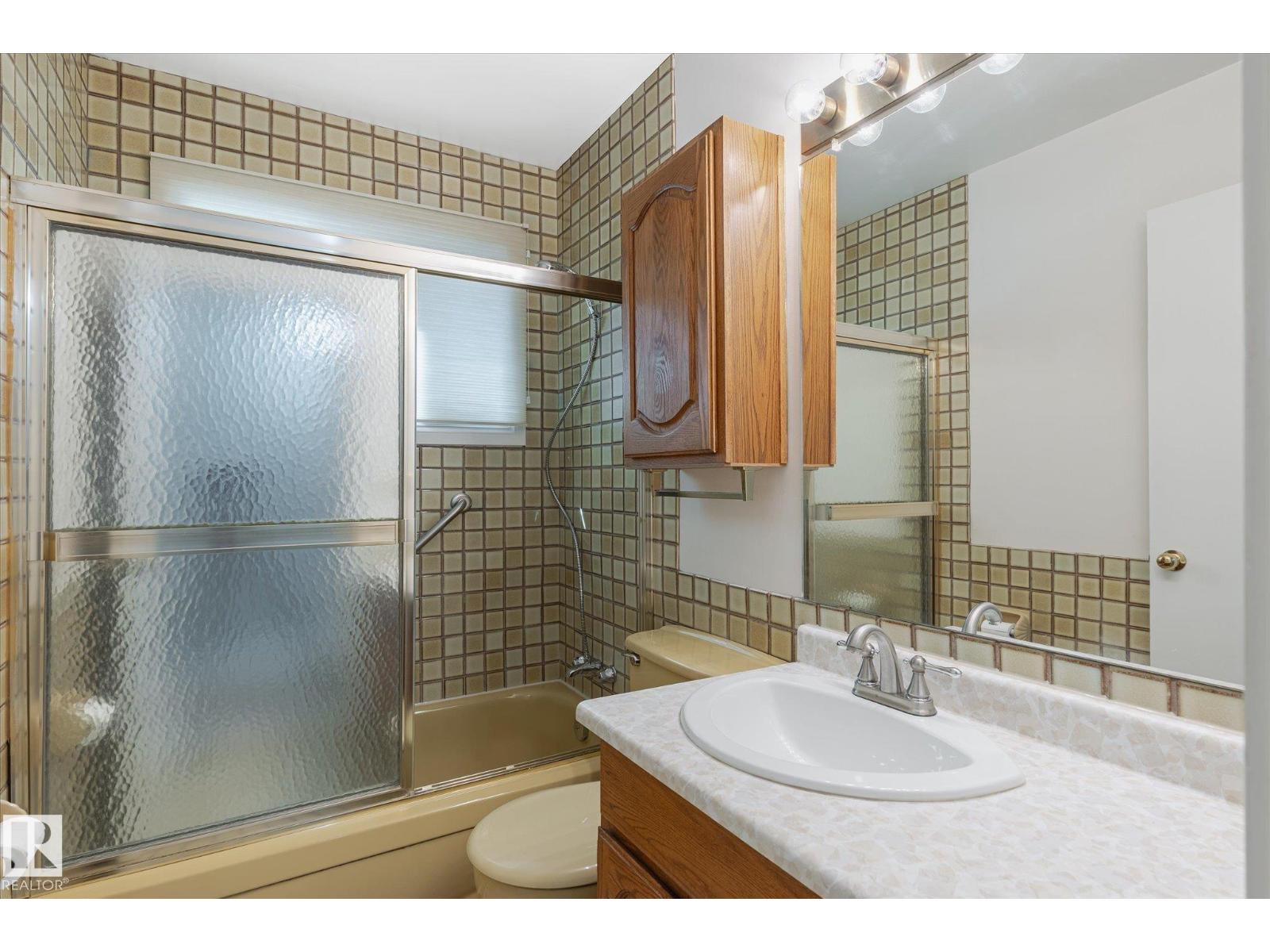 Photo 19 of 13407 132 Av Nw, Edmonton AB
