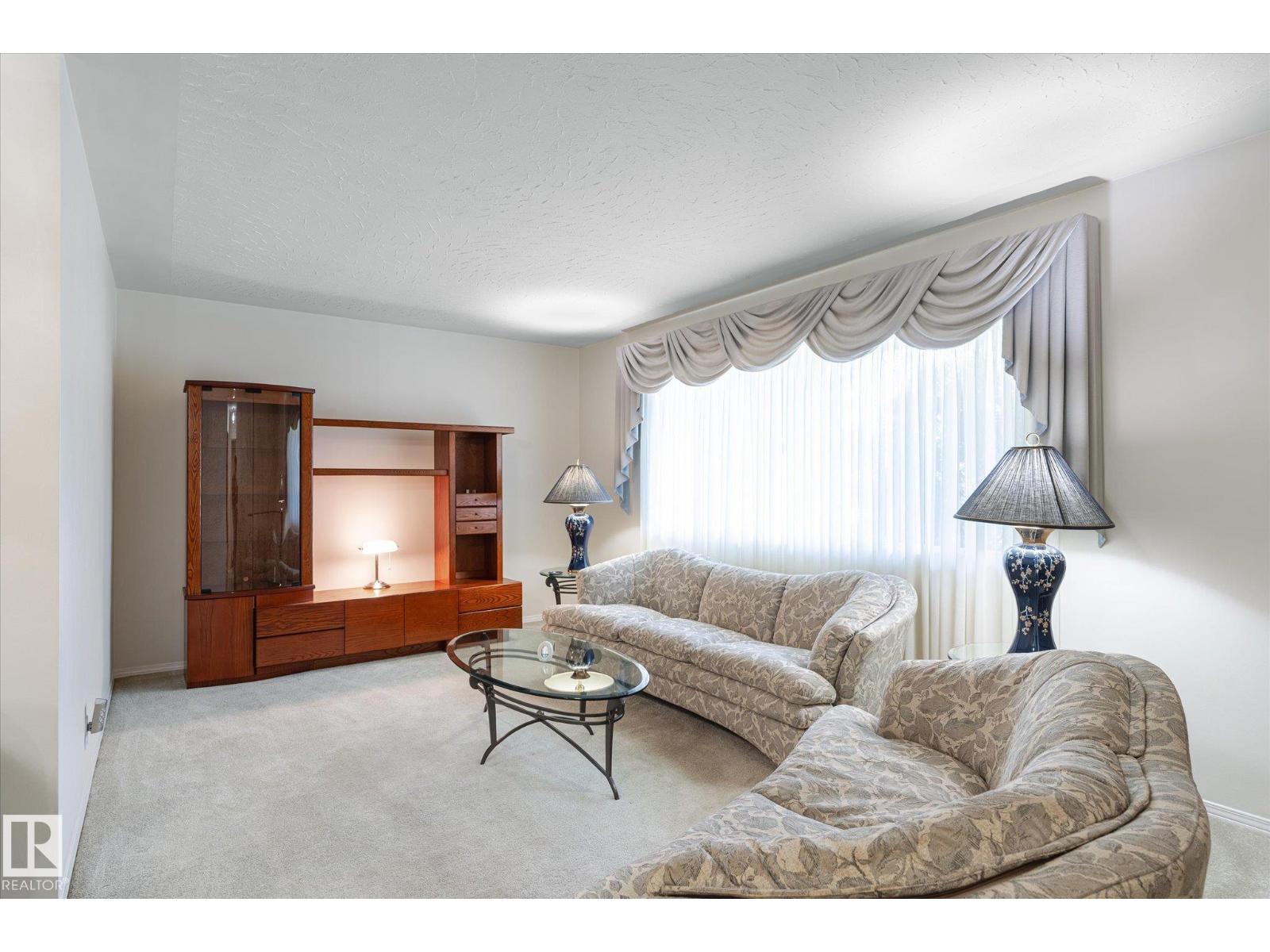 Photo 4 of 13407 132 Av Nw, Edmonton AB