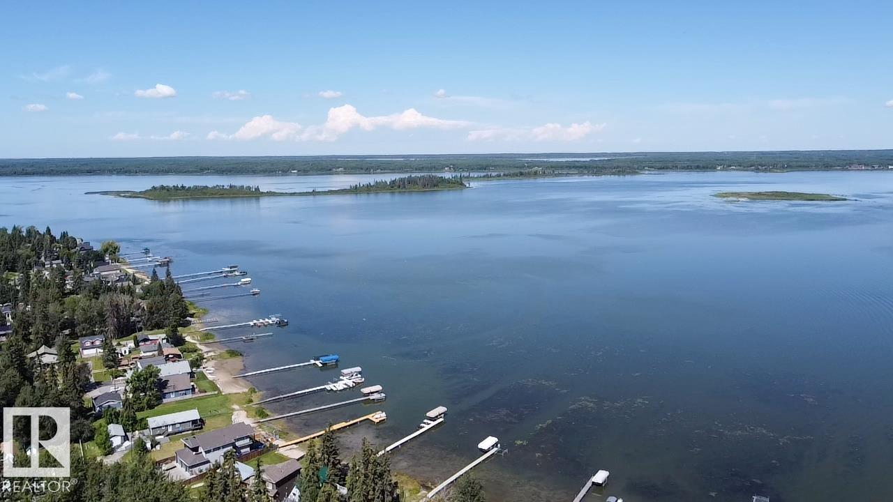 Photo 6 of 1806 Cove Cr, Rural Lac Ste Anne County AB