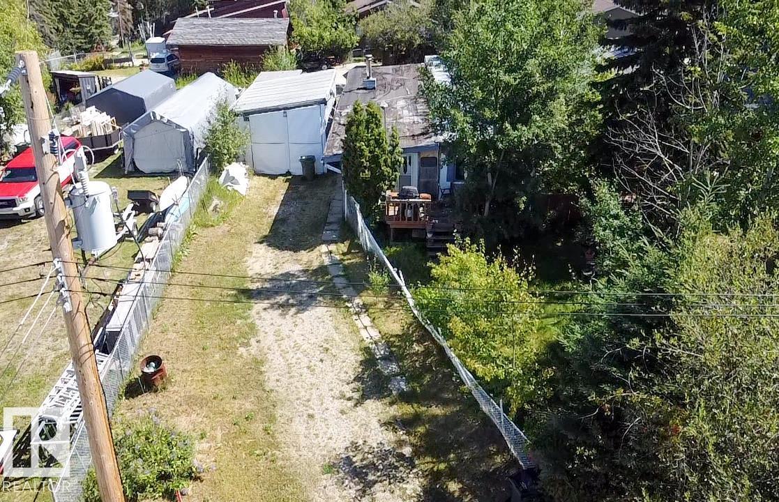 Photo 4 of 1806 Cove Cr, Rural Lac Ste Anne County AB