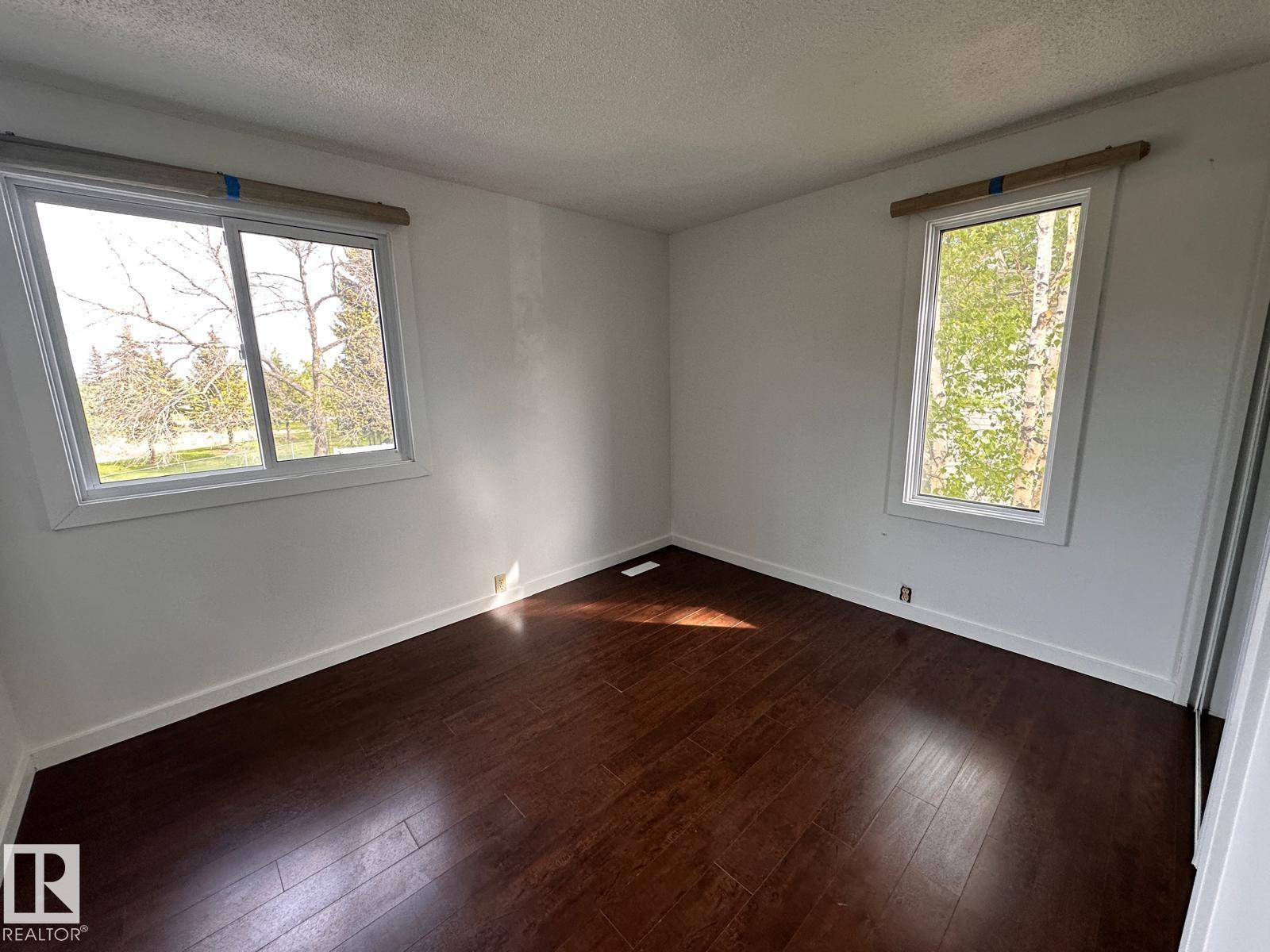 Photo 6 of 41 2024 57 St Nw, Edmonton AB