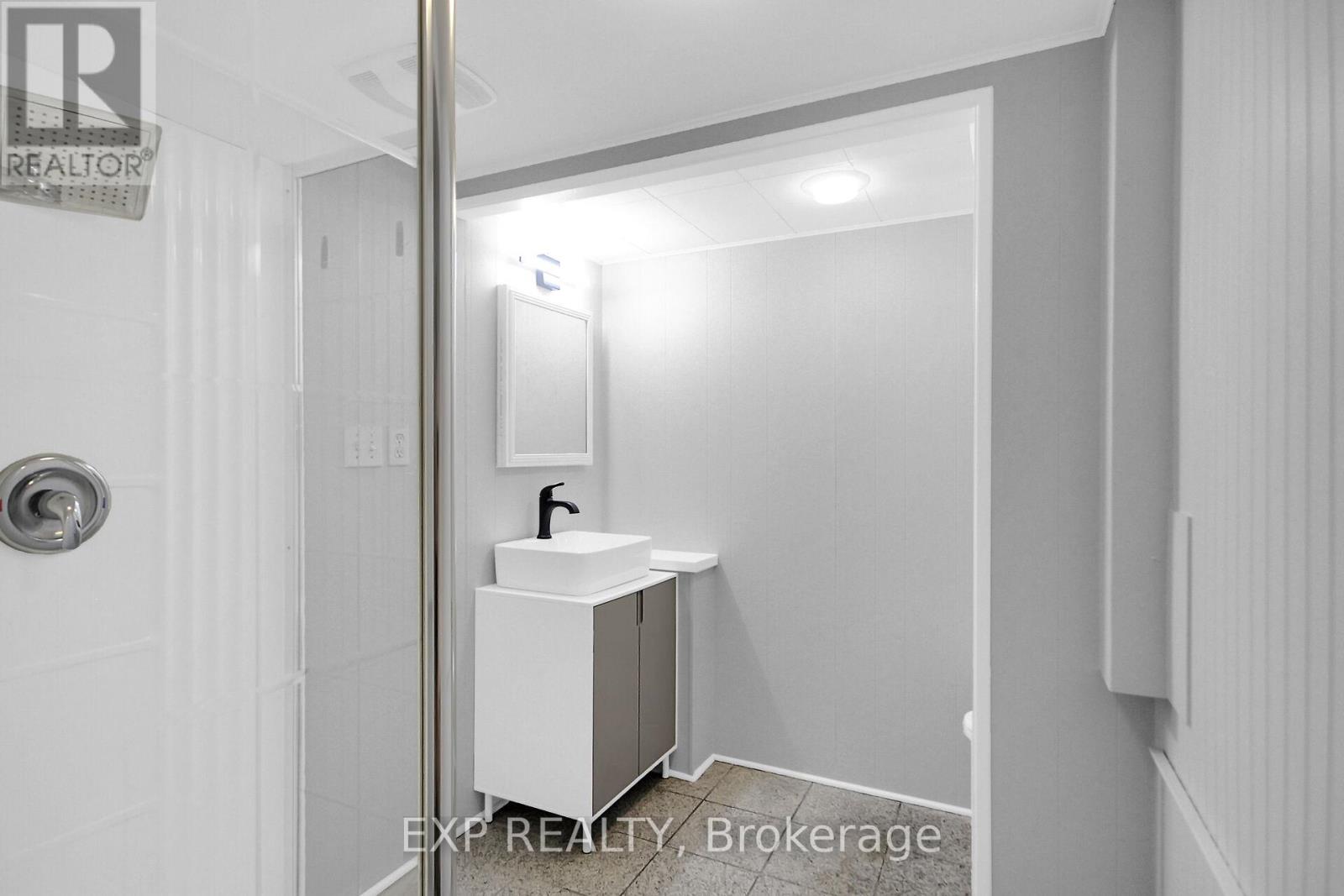 Photo 6 of 2247 Miramichi Street, Ottawa ON