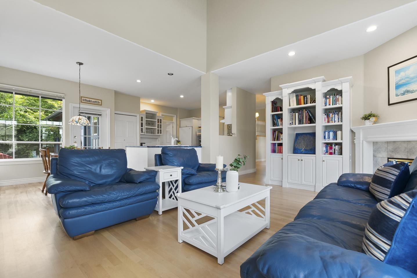 Photo 9 of 15355 Sequoia Drive, Surrey BC