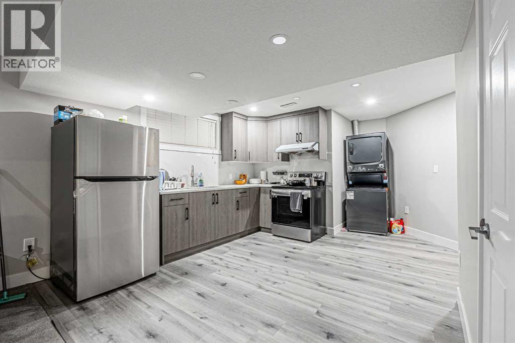 Single Family House for Sale in  Saddlehorn Close NE Saddle Ridge Calgary 