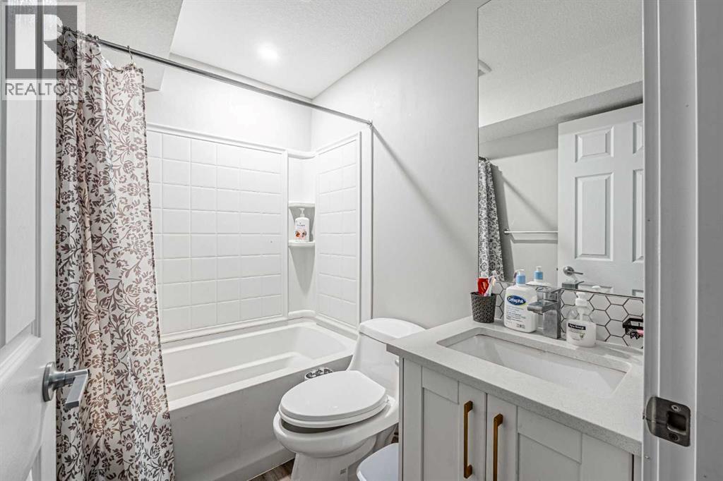 Single Family House for Sale in  Saddlehorn Close NE Saddle Ridge Calgary 